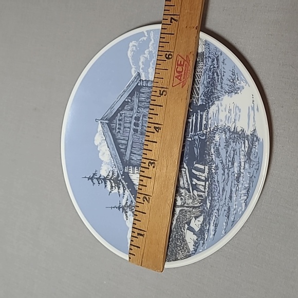 1964 Porsgrund Norway Winter Log Cabin Collectible Plate - Picture 6 of 6